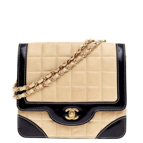 Authentic CHANEL CC Lambskin Patent Chocolate Bar Flap Bag Chain Beige Black - Picture 2 of 15